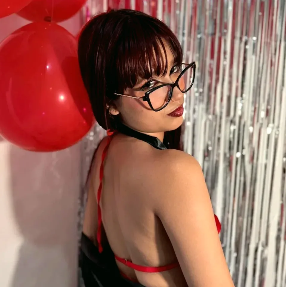 Alena, 18