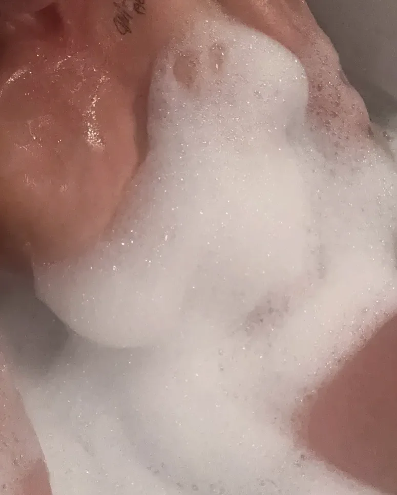 Charlotte, 31