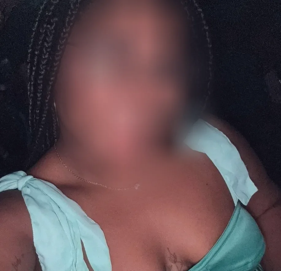 Simone, 29